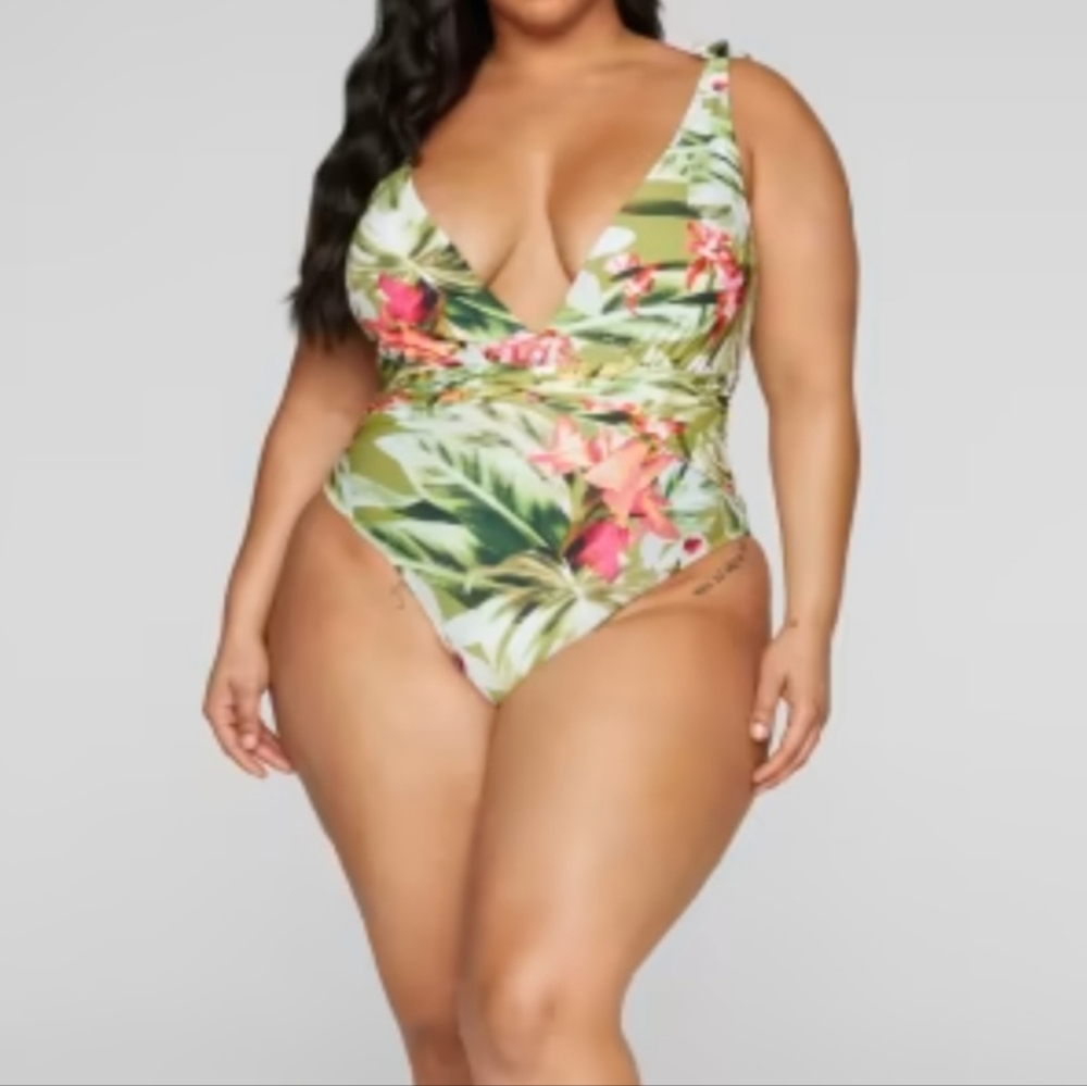 FTF Low-Cut One Piece Swimsuit (Tropical Print)